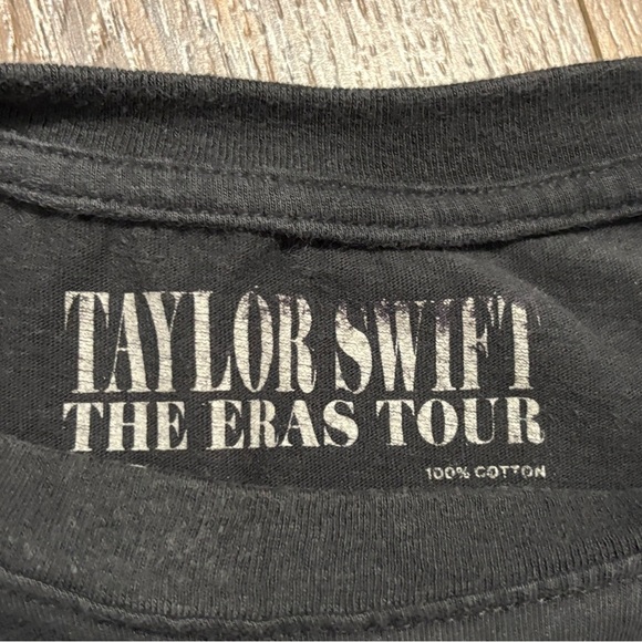 Taylor Swift Eras Tour Youth Medium - Picture 5 of 6